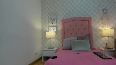 amber  ferrera online show from December 15, 8:36 pm