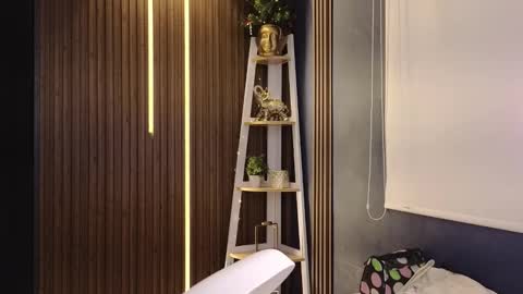 Amber online show from December 12, 7:59 pm