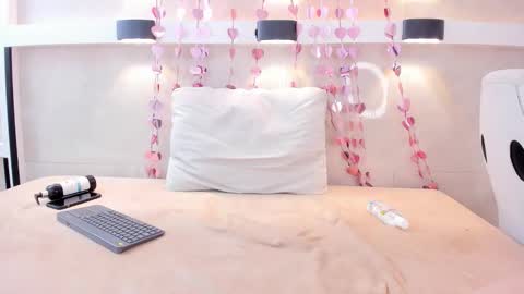  AMBER  online show from February 18, 11:53 am