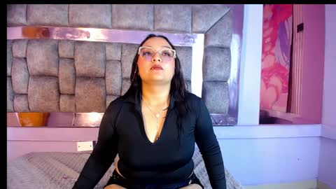AMBER  online show from May 6, 8:35 pm
