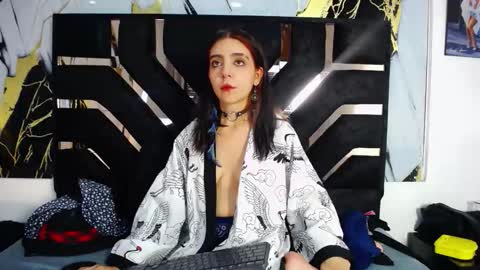 amber online show from May 3, 3:48 pm
