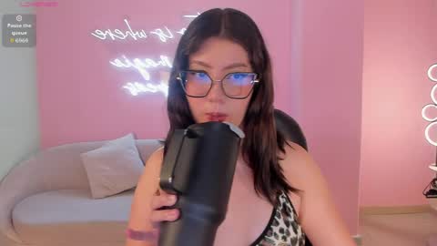 Amber  online show from April 9, 8:03 pm