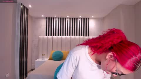 Amber Fox online show from December 21, 1:37 pm