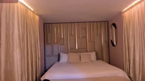 Amber Fox online show from December 18, 12:10 pm