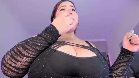 Amber  online show from September 9, 1:33 pm