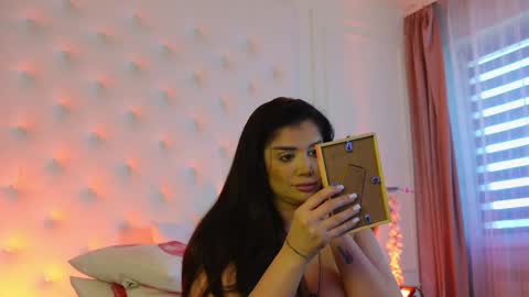 Amberseyes online show from May 30, 9:29 am