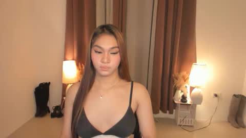 amber online show from April 23, 12:29 pm