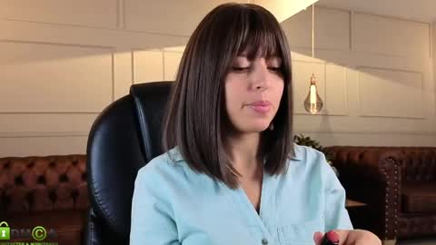 AMELIA online show from April 13, 11:55 am