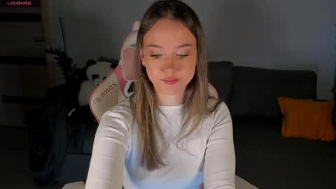 Your Amelia online show from December 4, 10:51 pm