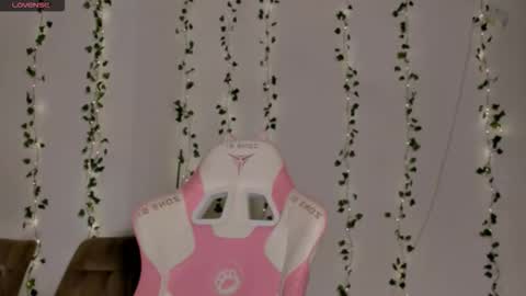 Your Amelia online show from December 15, 12:49 am