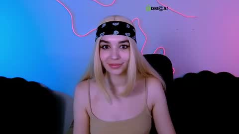 amelia_sun1 online show from July 1, 8:47 am