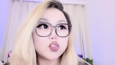 Amelia online show from March 12, 11:33 pm