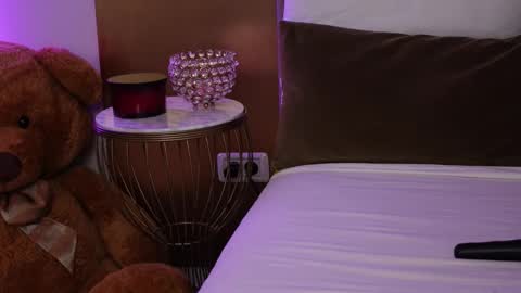 Amelia online show from October 21, 5:33 am