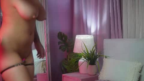 Amelia  online show from June 13, 10:18 pm