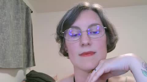 Ameliaishka online show from May 22, 4:43 am