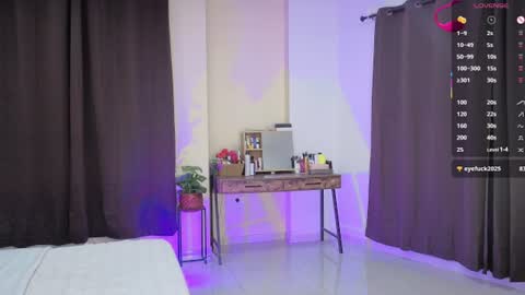 Isabella online show from July 16, 3:00 am