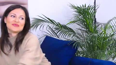 Amelie online show from February 1, 3:49 am