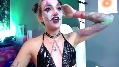 AMELIEROUS .. see you tomorrow  kisses online show from April 11, 7:45 am