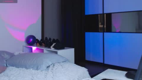 amelinamersi online show from February 27, 9:25 pm