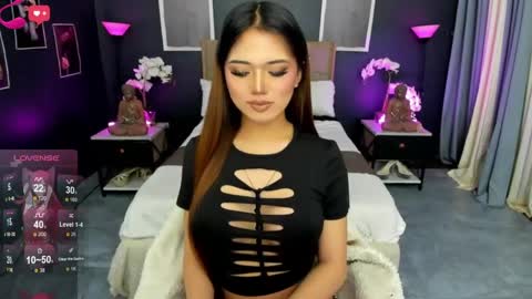 Claire online show from June 4, 4:33 pm