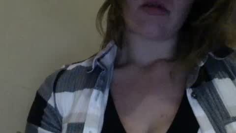 amileamariestar online show from December 24, 7:55 pm