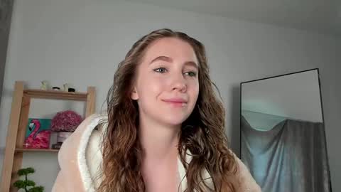 Emily online show from May 18, 9:48 am