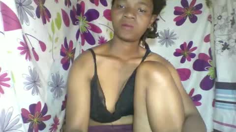 aminah01 online show from March 29, 3:16 am