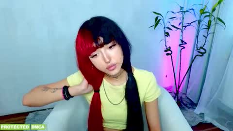    online show from March 4, 12:56 pm