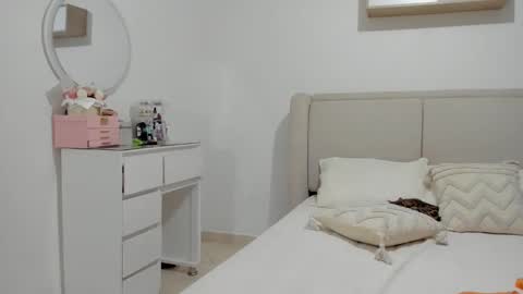 ammy_velez online show from June 3, 8:03 pm
