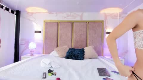 Ammy Jones online show from January 30, 6:54 pm