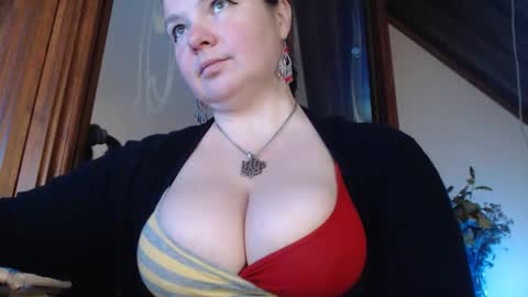 amorelara online show from February 4, 9:17 am