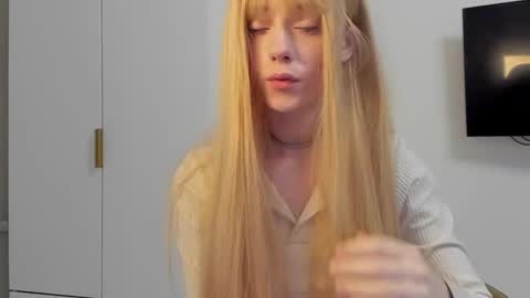 amy1_1 online show from September 25, 4:33 am