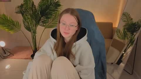 amycherryberry online show from November 11, 1:12 am