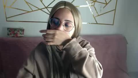 amycosplay99 online show from October 8, 9:24 am