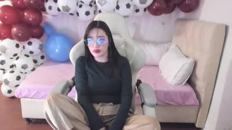 Im anna but you can call me as you want online show from September 9, 10:09 pm