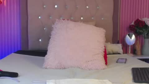 Ana Moon  online show from April 9, 6:19 am