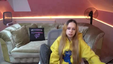 PLAYHARD054 online show from November 27, 11:35 am