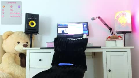 Annie  online show from September 23, 1:31 pm