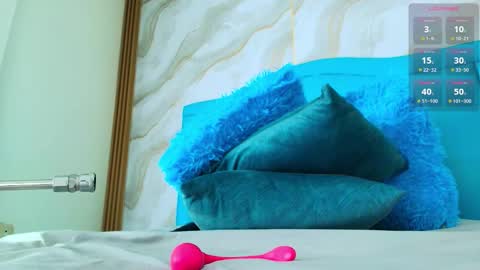 A N A P A U L A online show from October 10, 9:52 pm