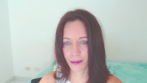 anapereira12 online show from May 30, 5:43 pm