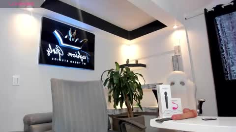 ana online show from September 18, 8:18 pm