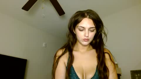 anastasiareign online show from June 19, 2:49 am