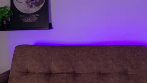 Kendra  online show from April 18, 10:07 am