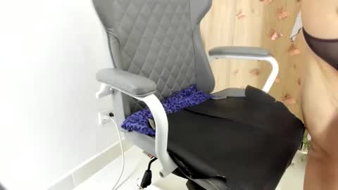 Ana online show from March 25, 8:01 pm