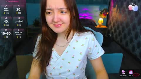 Andrea hereGMT7Mon Tue Wen ThFri Sat Su 0300am-0900am. online show from March 4, 12:50 am