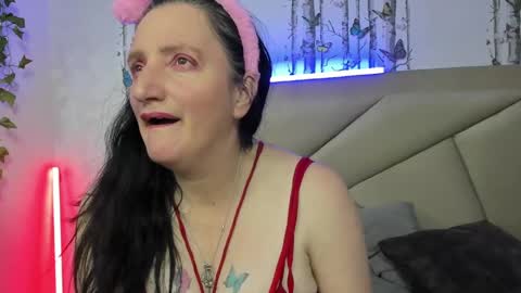 andre online show from November 2, 7:45 am