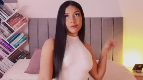 andy_saenz13 online show from April 22, 5:54 pm