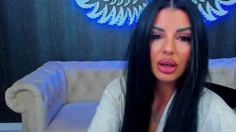 Anne online show from March 7, 7:05 pm