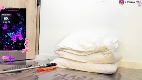 ANGEL MALAK online show from February 2, 6:53 pm