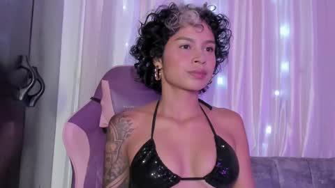 angel online show from February 25, 8:42 pm